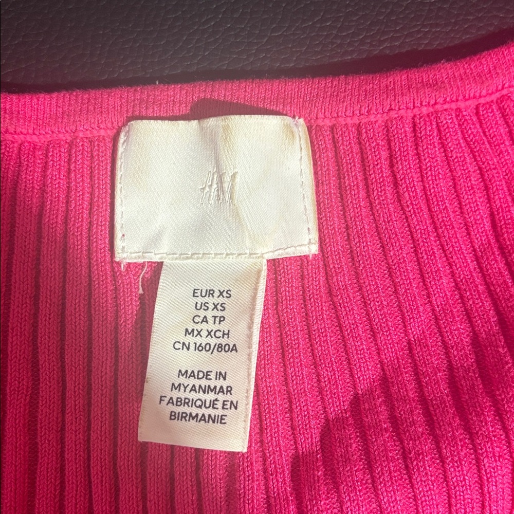 H&M Bright Pink Ribbed Knit Top - Picture 3 of 5